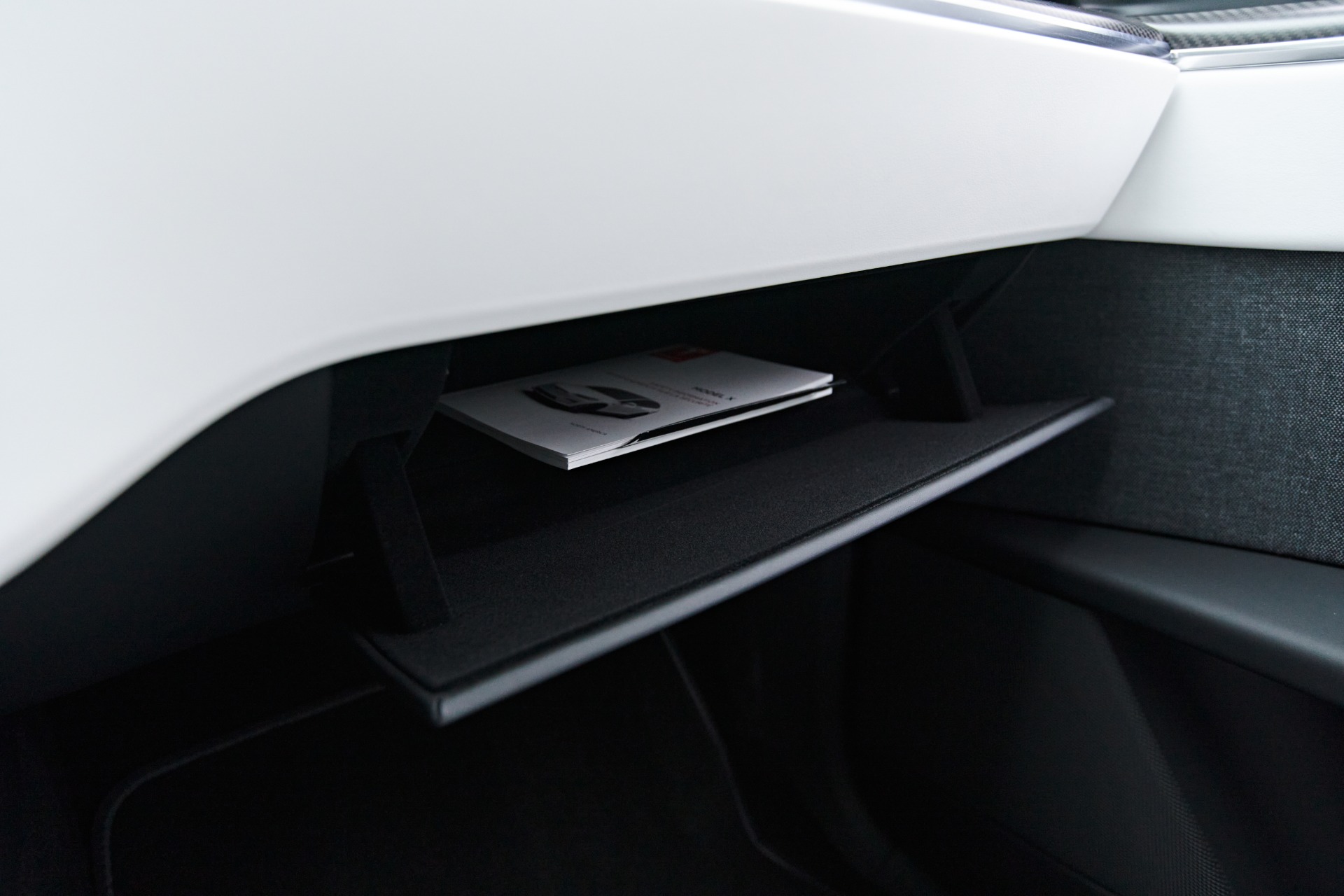 Tesla model deals x glove box