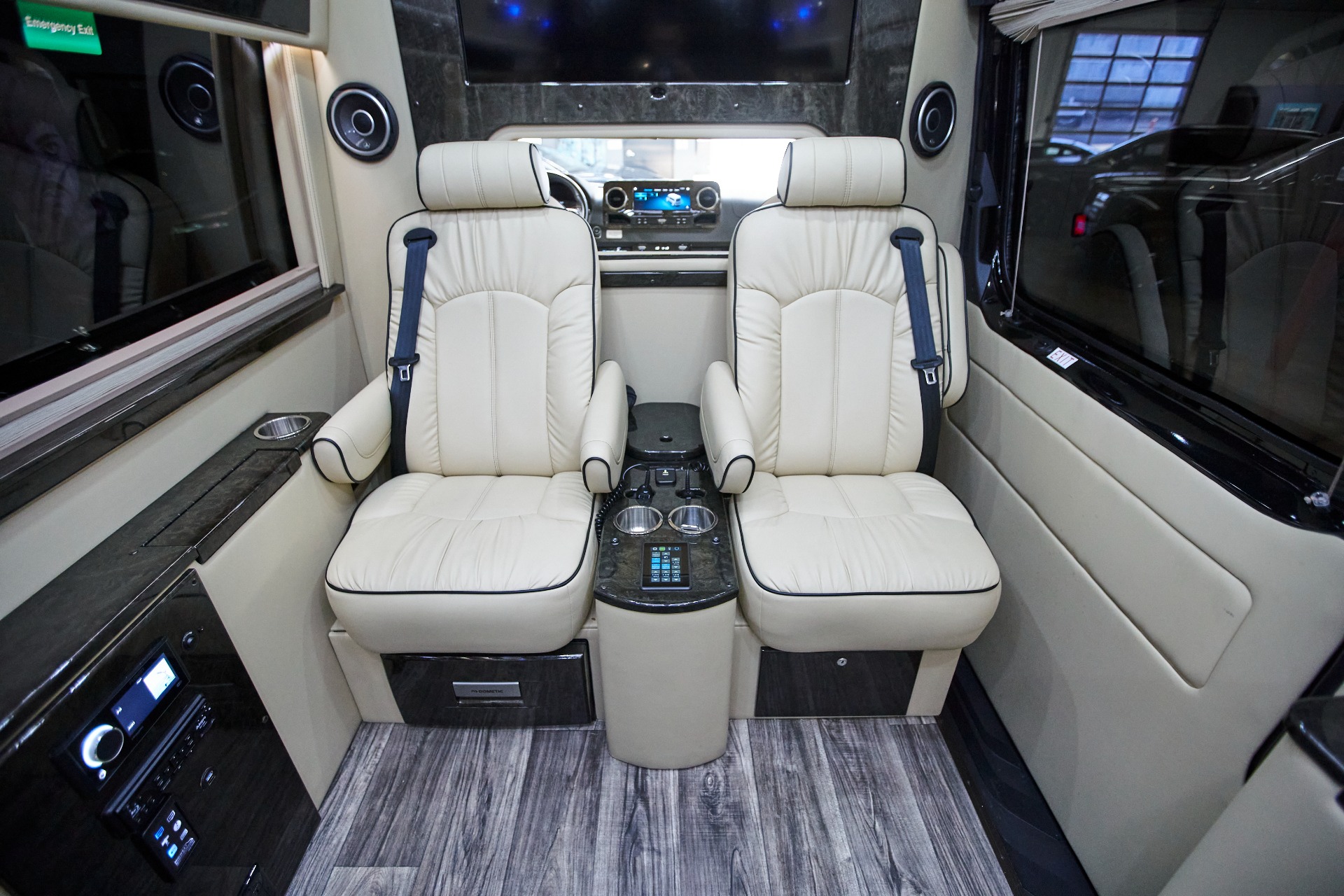 2019 2024 luxury van