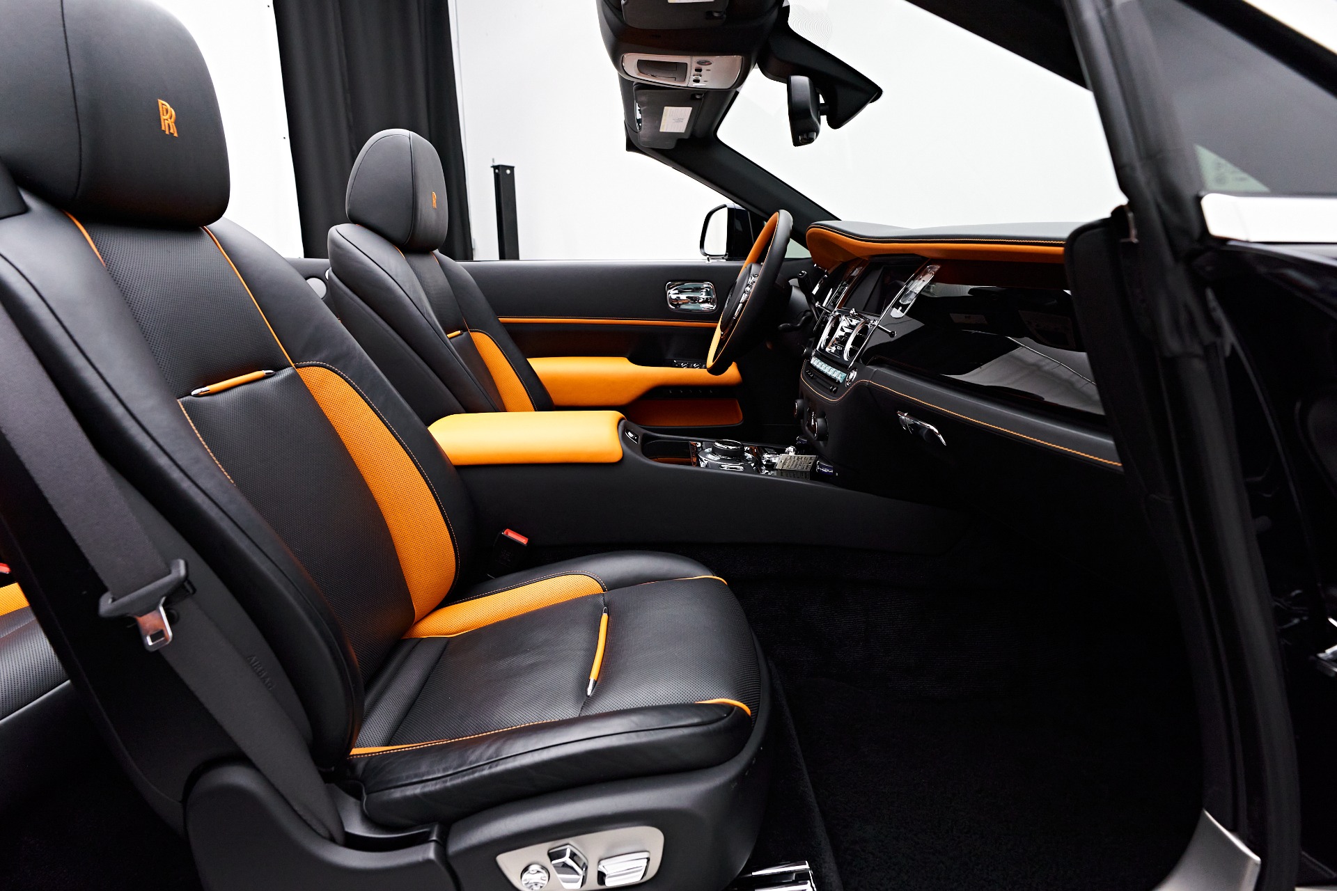 Black Hatchback Ultra Comfort Car Seat Cover at Rs 15000/set in