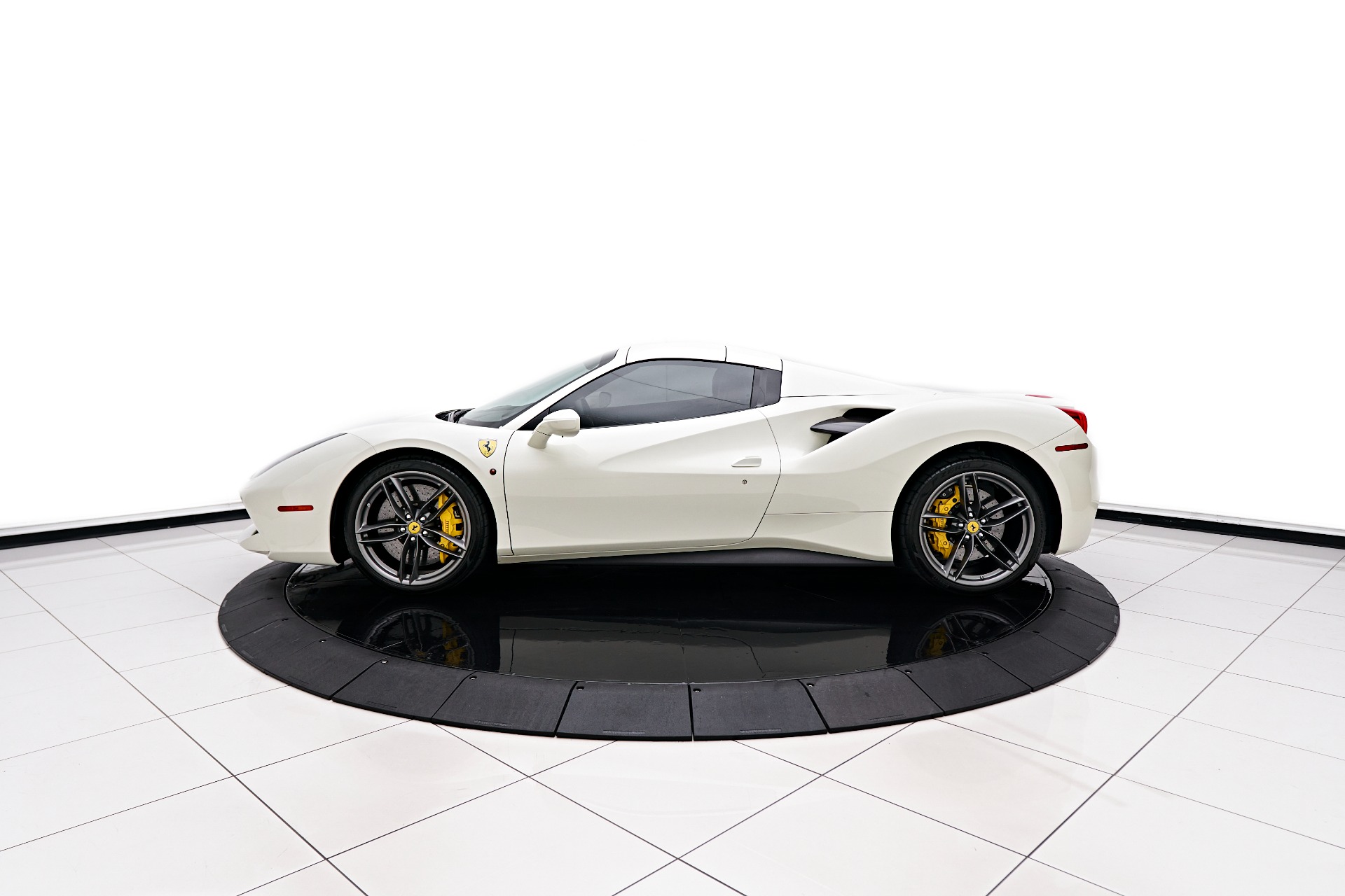 Used 2017 Ferrari 488 Spider Base For Sale ($269,999) | Lotus Cars