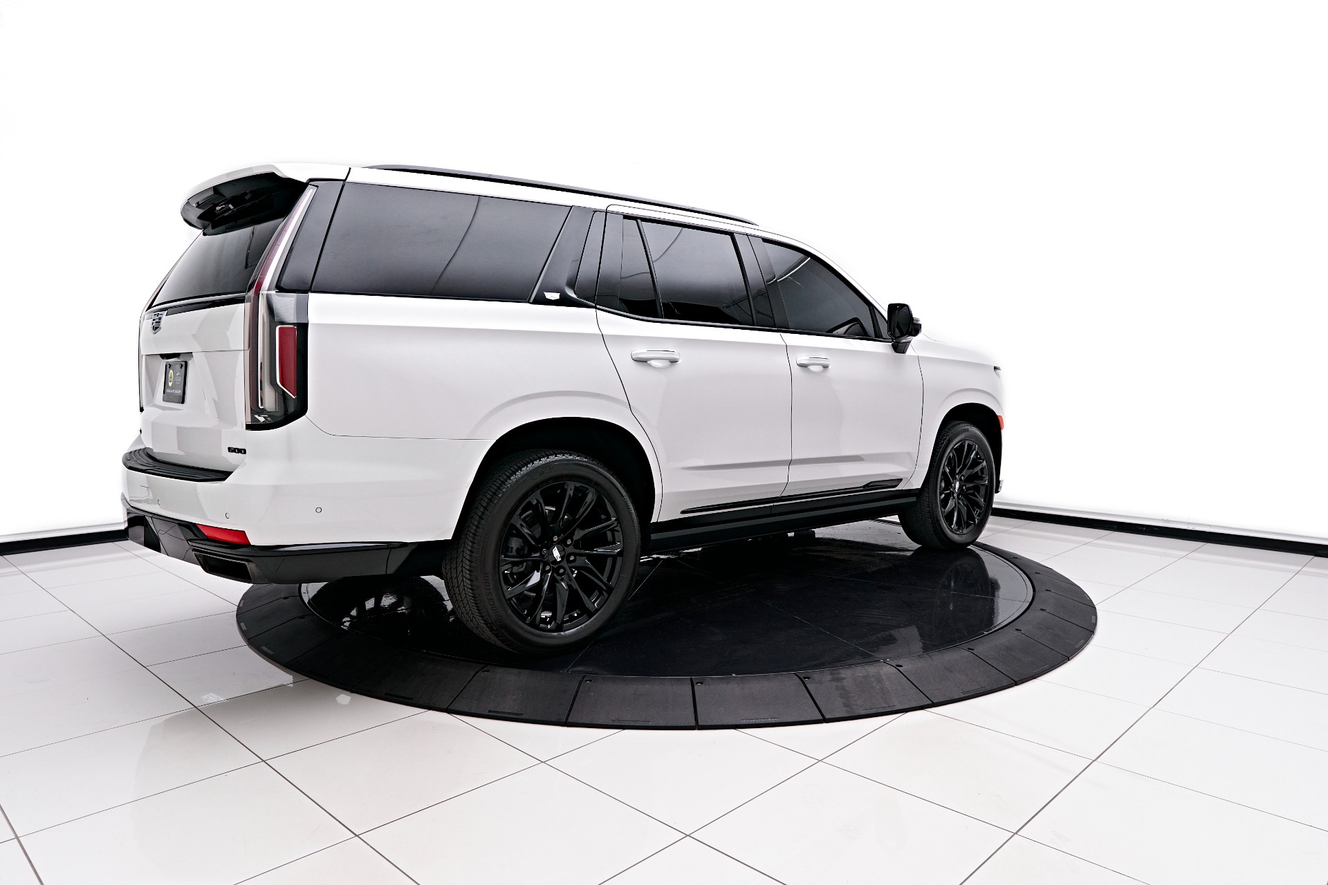 2022 escalade platinum white