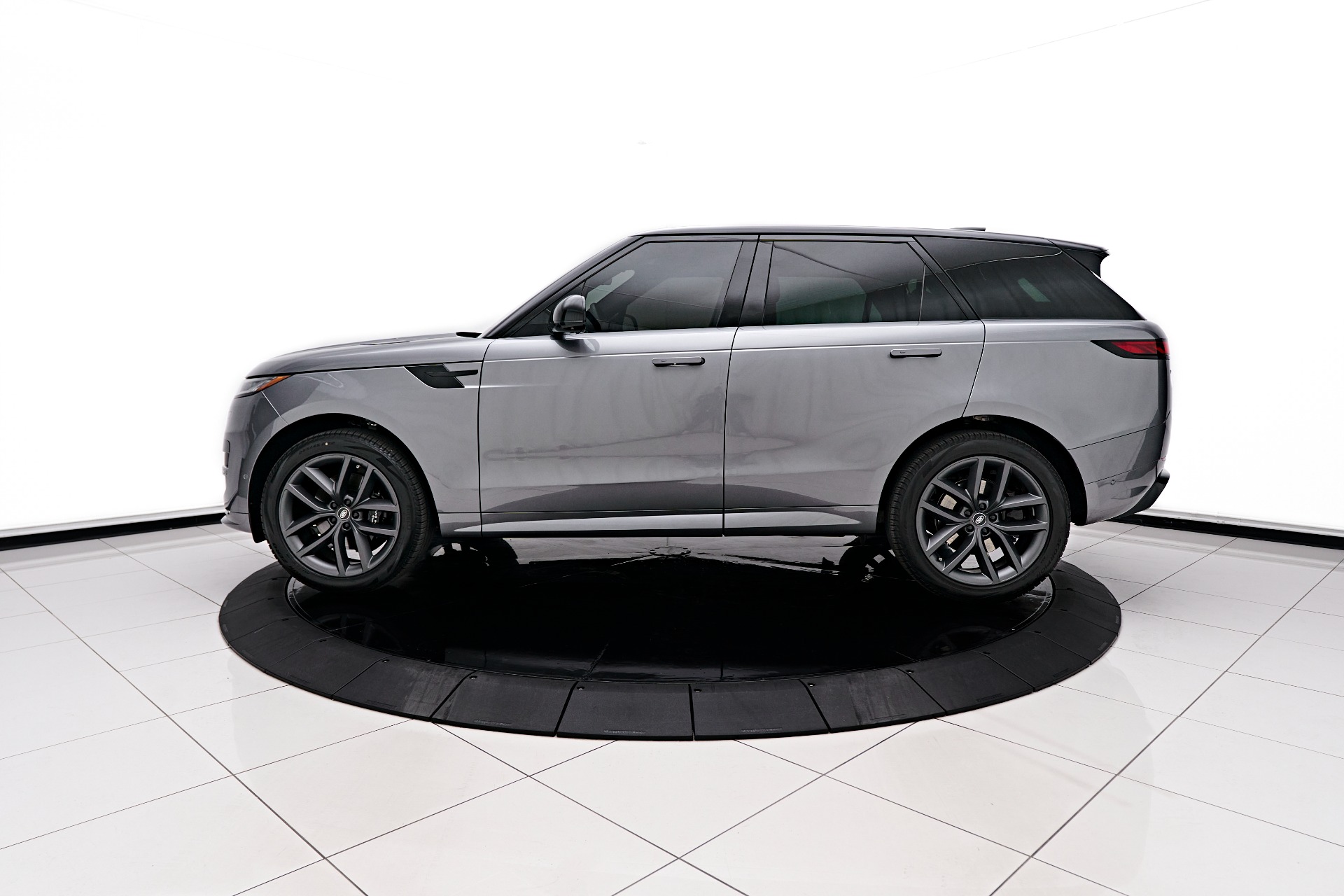 2023 Land Rover Range Rover Sport DYNAMIC SE MHEV 5-Door Zu