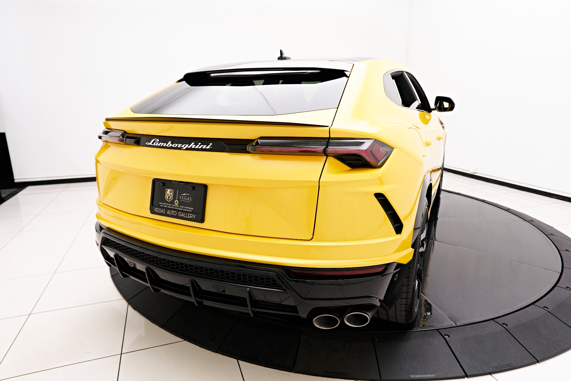 Used 2022 Lamborghini Urus Pearl Capsule For Sale (Sold) | Lotus 