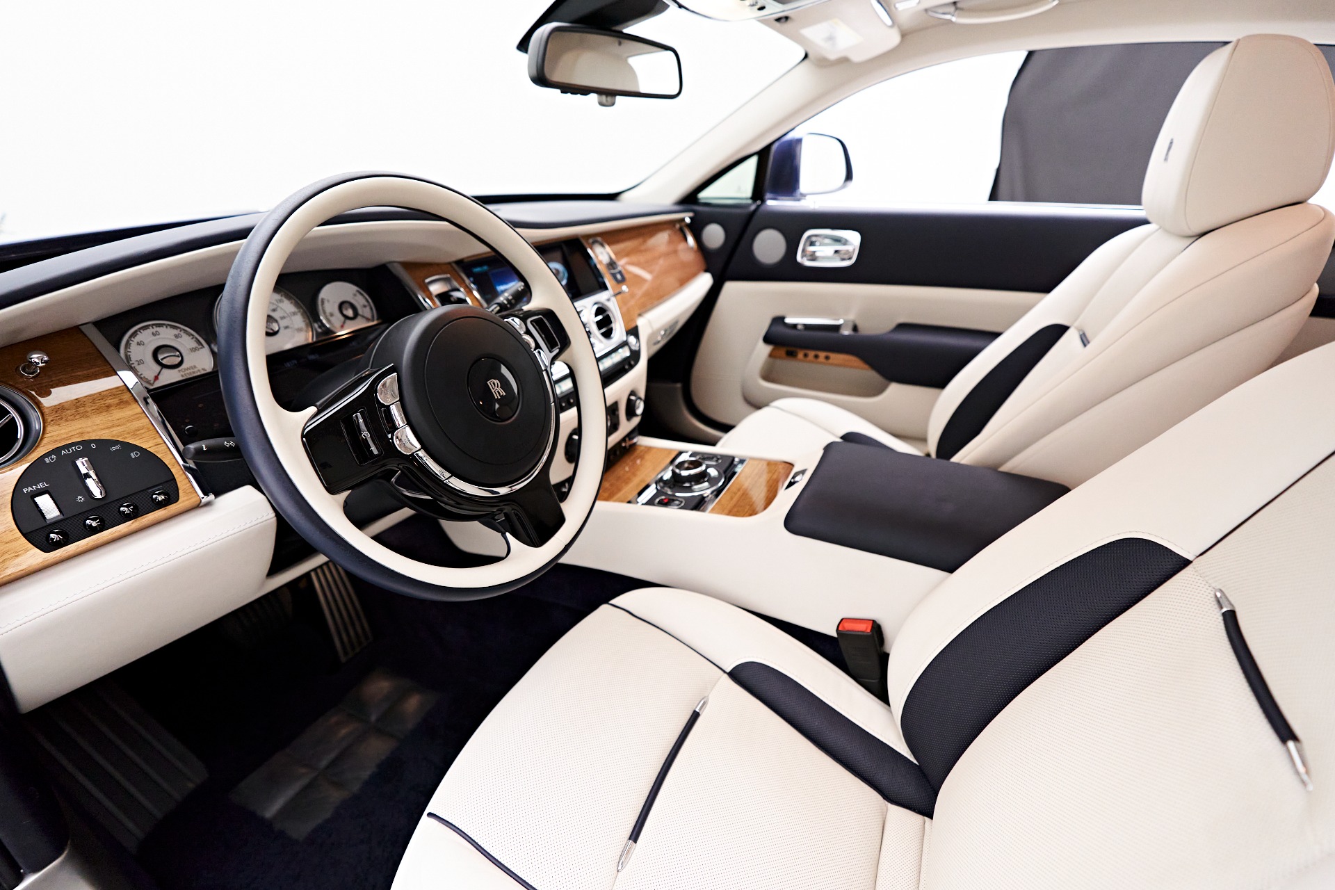 2019 RollsRoyce Wraith Interior Photos  CarBuzz