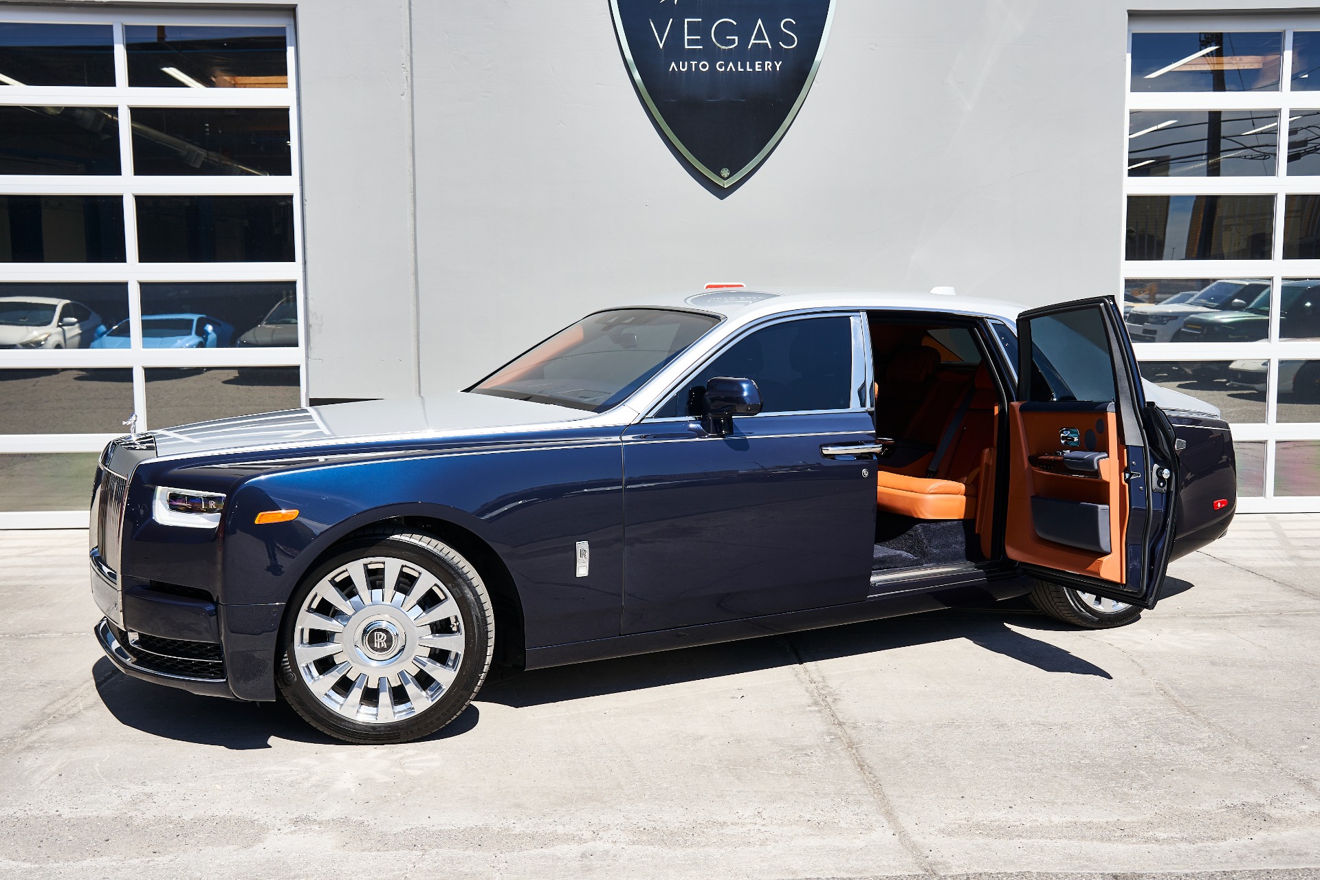 The Rolls-Royce Phantom Personalizes Opulence