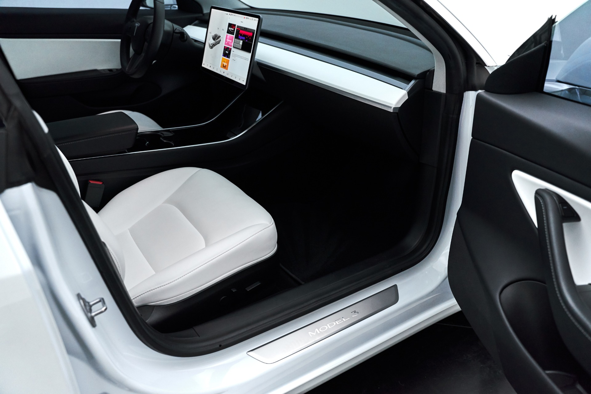 Tesla model 3 performance deals white interior